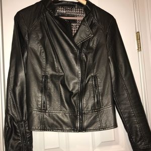 Women’s black faux leather jacket medium